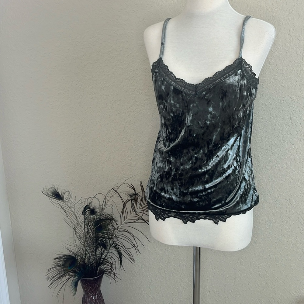 CUPIO TANK TOP Crushed velvet tank top with lace edging Green, olive green.